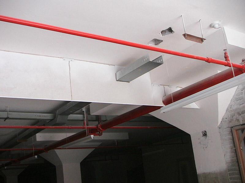 擋煙垂壁 擋煙垂壁